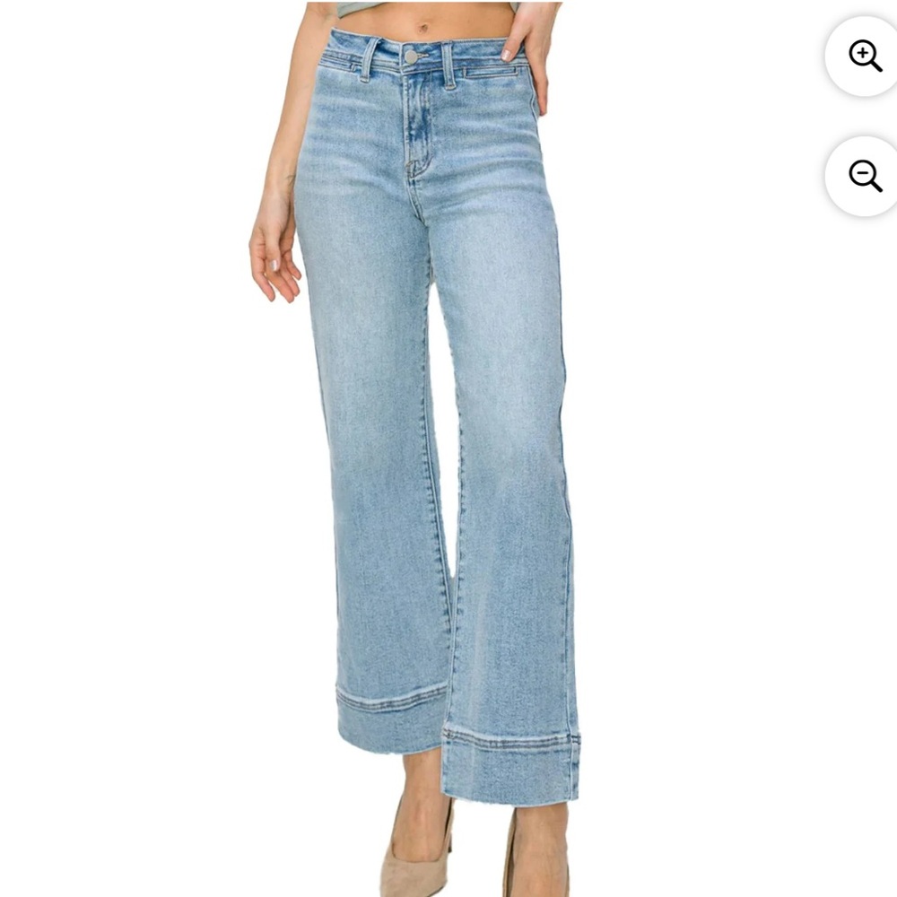 Risen Women’s NWT High Rise Wide Leg Jeans Light Wash 2XL